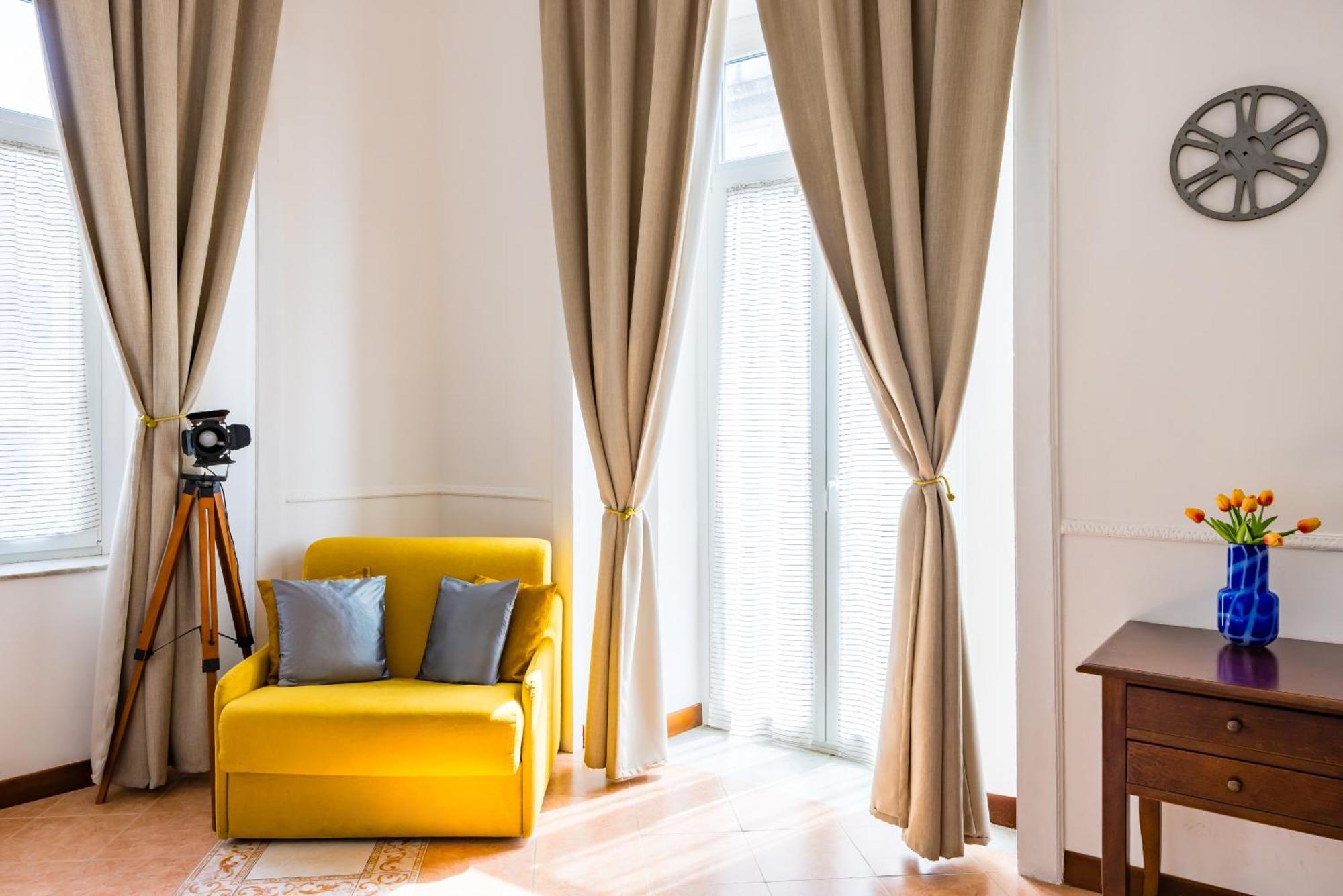 Apartment La Casa Di Famiglia By Napoliapartments *