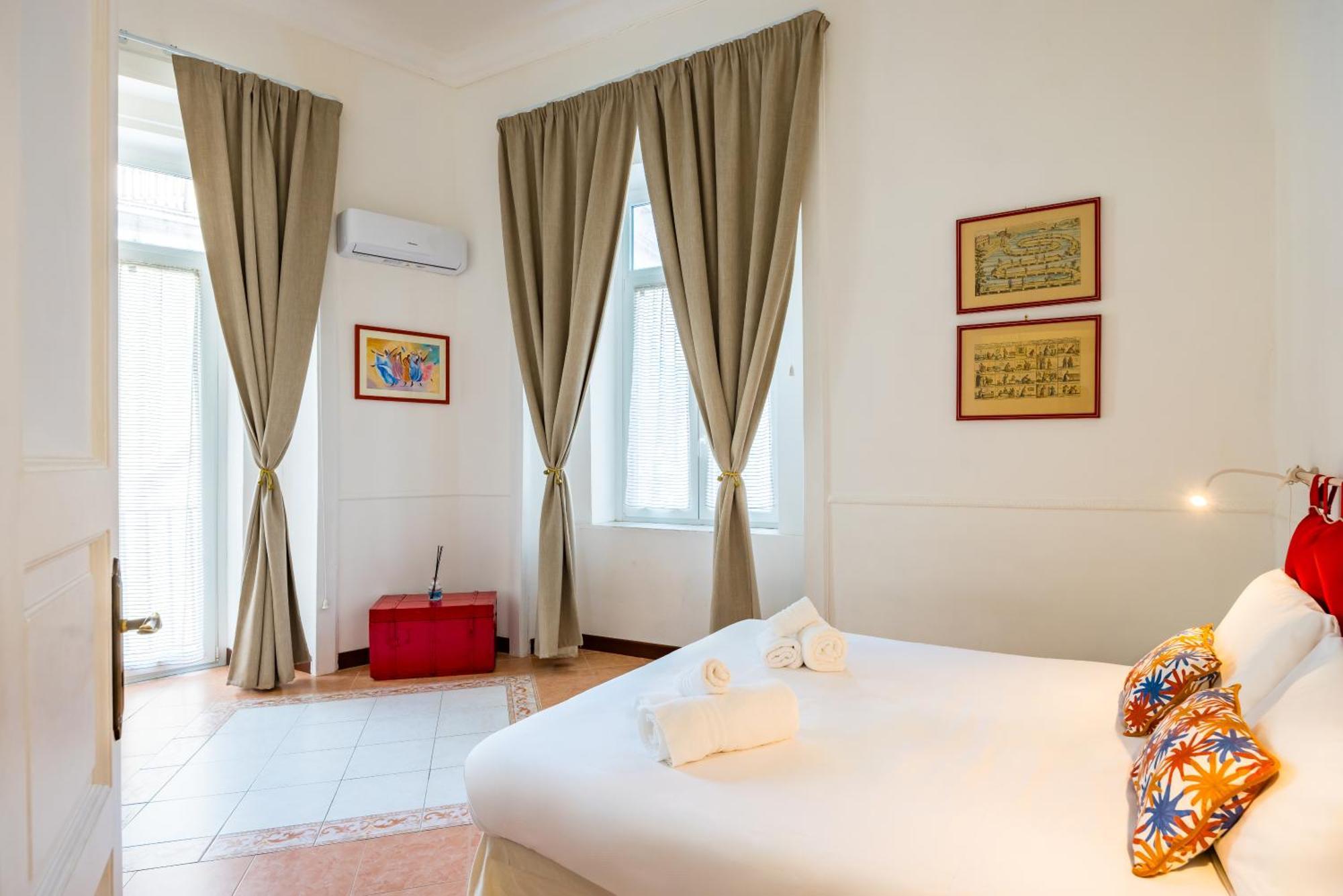 La Casa Di Famiglia By Napoliapartments Apartment *