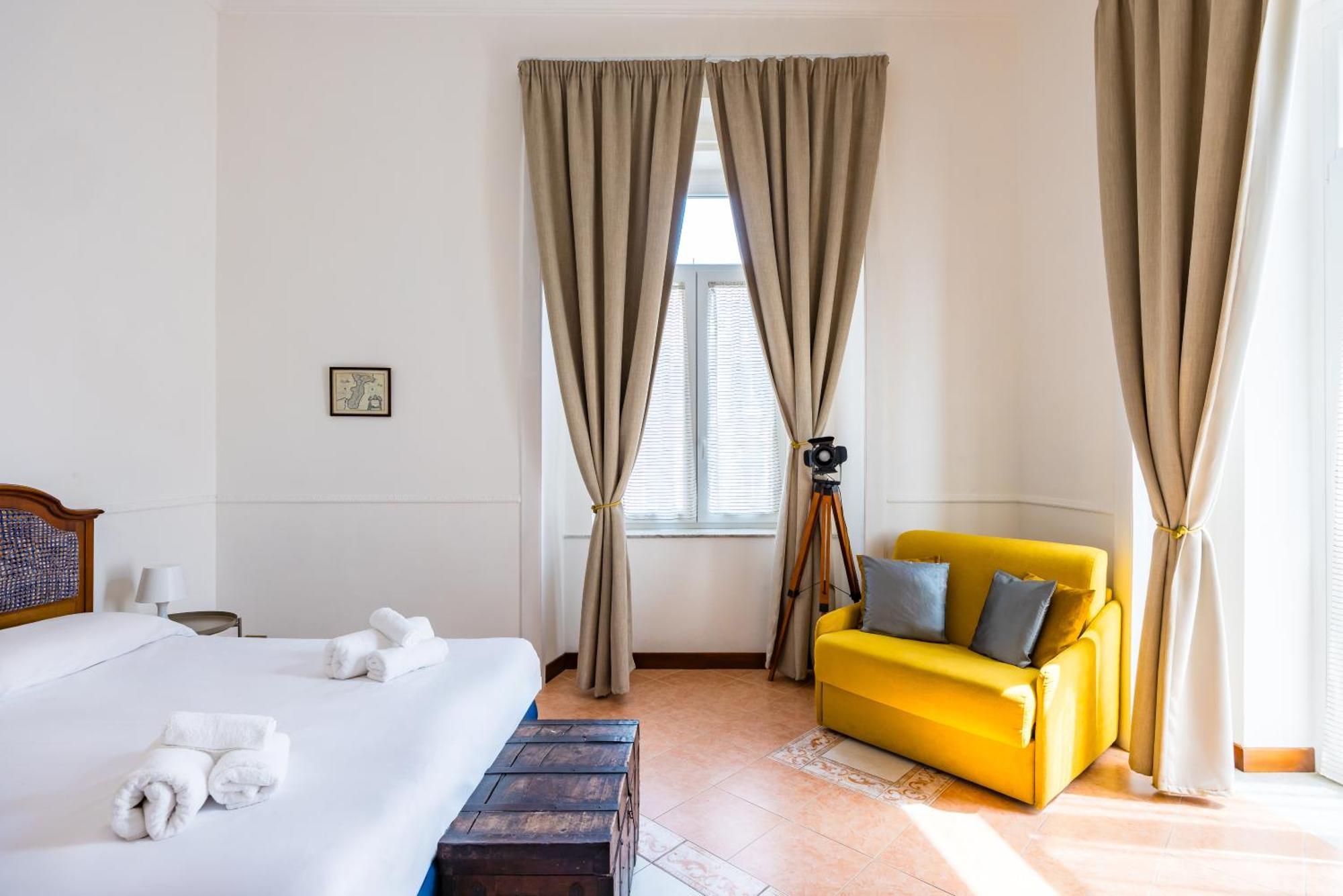 Appartamento La Casa Di Famiglia By Napoliapartments
