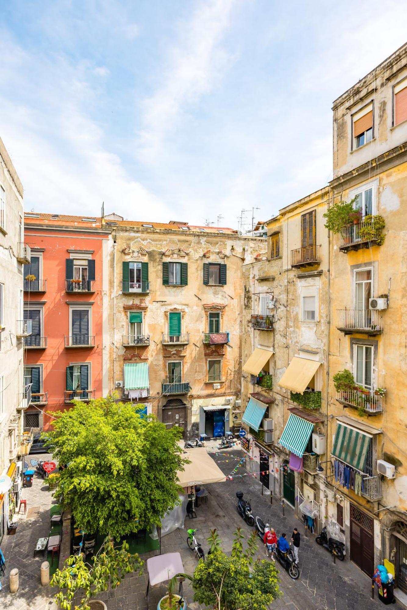 La Casa Di Famiglia By Napoliapartments * Napoli