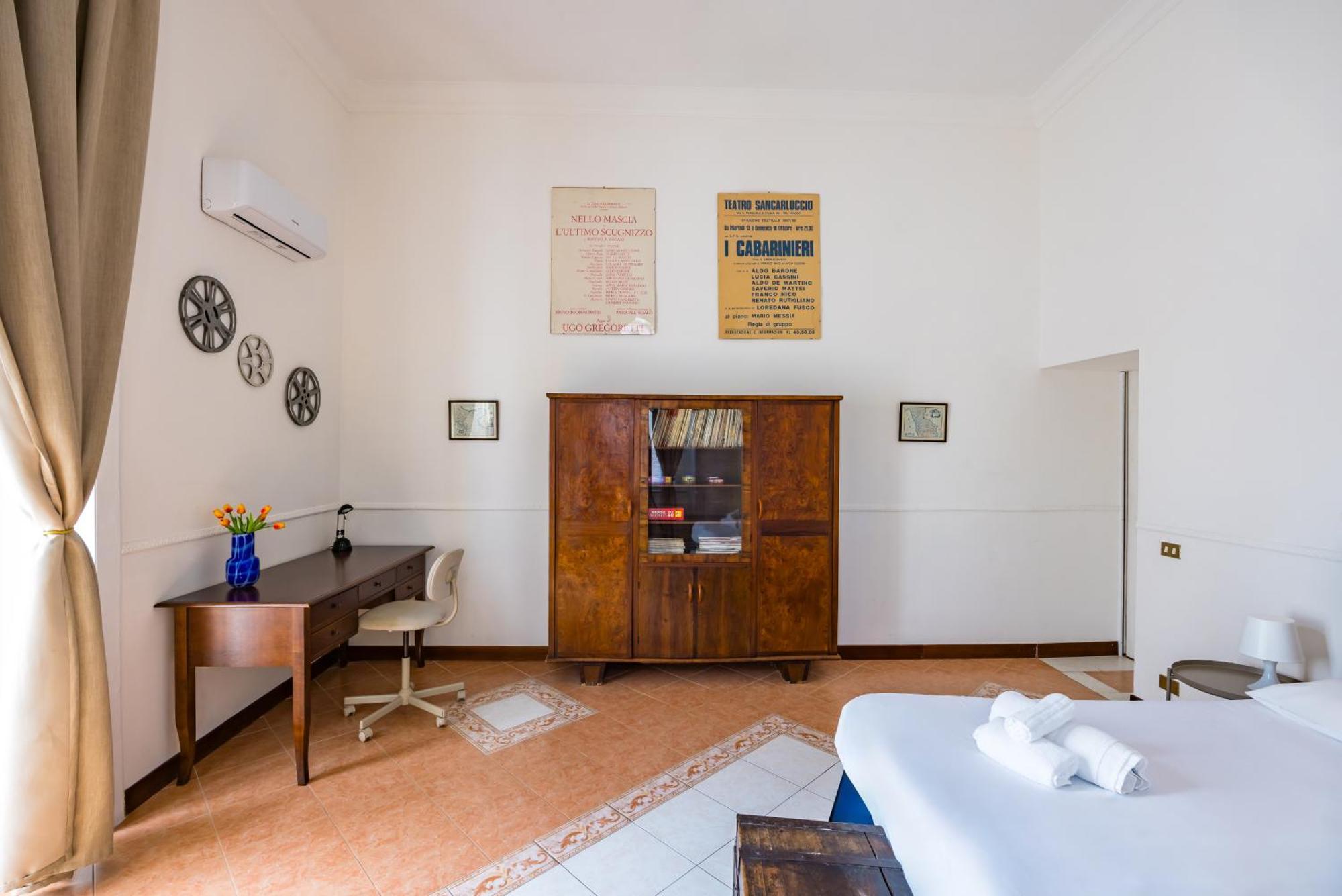 La Casa Di Famiglia By Napoliapartments Appartamento