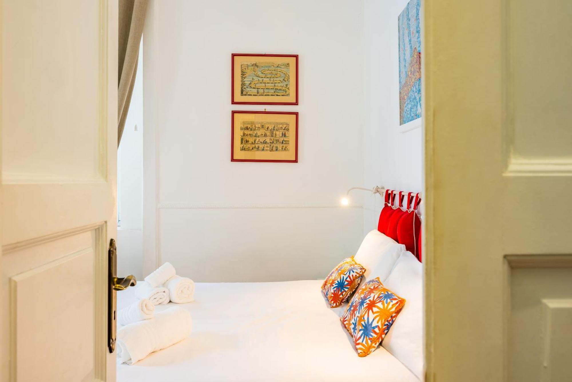 La Casa Di Famiglia By Napoliapartments Appartamento *
